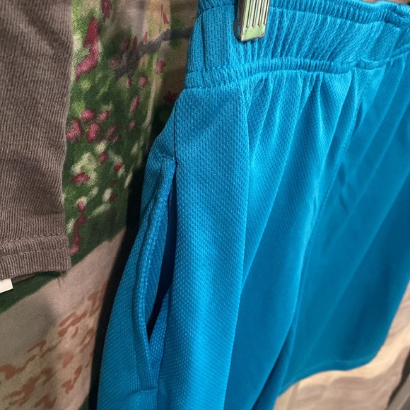 Space Jam A New Legacy two shirts and shorts bundle - Picture 9 of 12